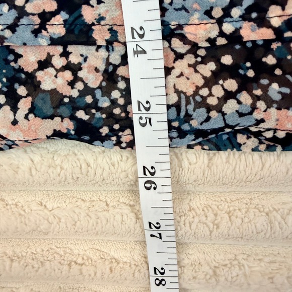 Torrid Floral Crochet Lace Tank Top Navy Pink Blue Sleeveless Blouse Size 0 - Picture 4 of 7